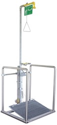 Stepp-on platform shower, connection above ground